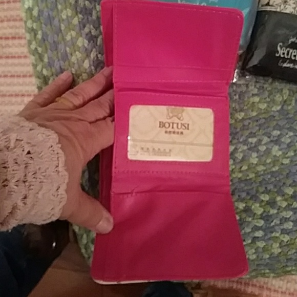 Wallets. - Picture 4 of 4